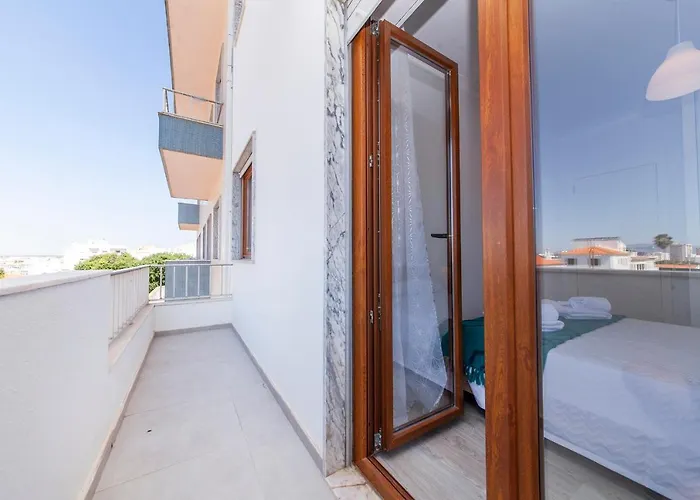C09 - Portimao 3 Bed Holiday Apartment