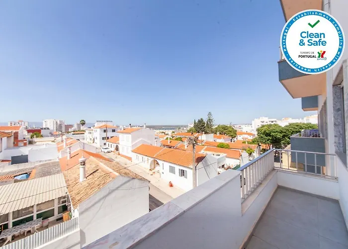 C09 - Portimao 3 Bed Holiday Apartment