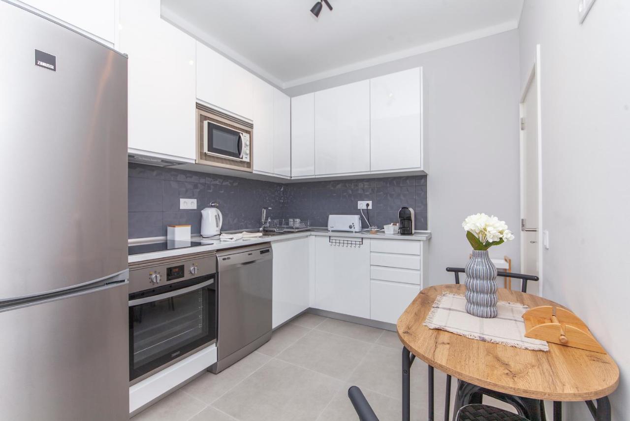 Apartment C09 - 3 Bed *